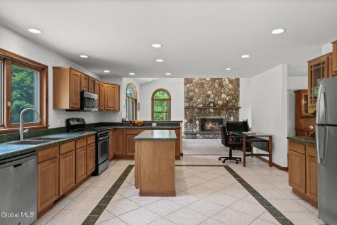 28 Victorian Drive Poestenkill NY 12140