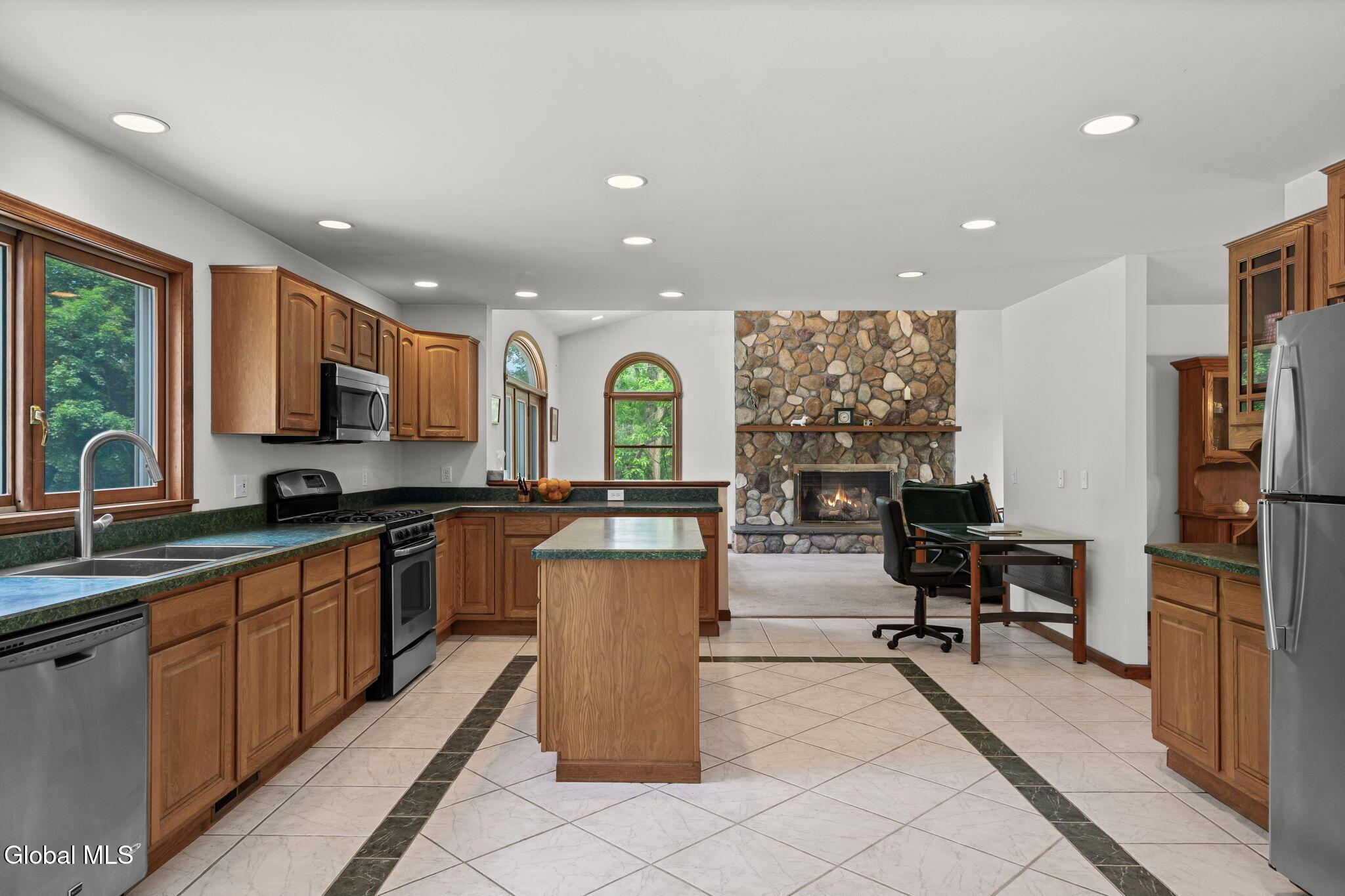 28 Victorian Drive Poestenkill NY 12140