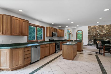 28 Victorian Drive Poestenkill NY 12140