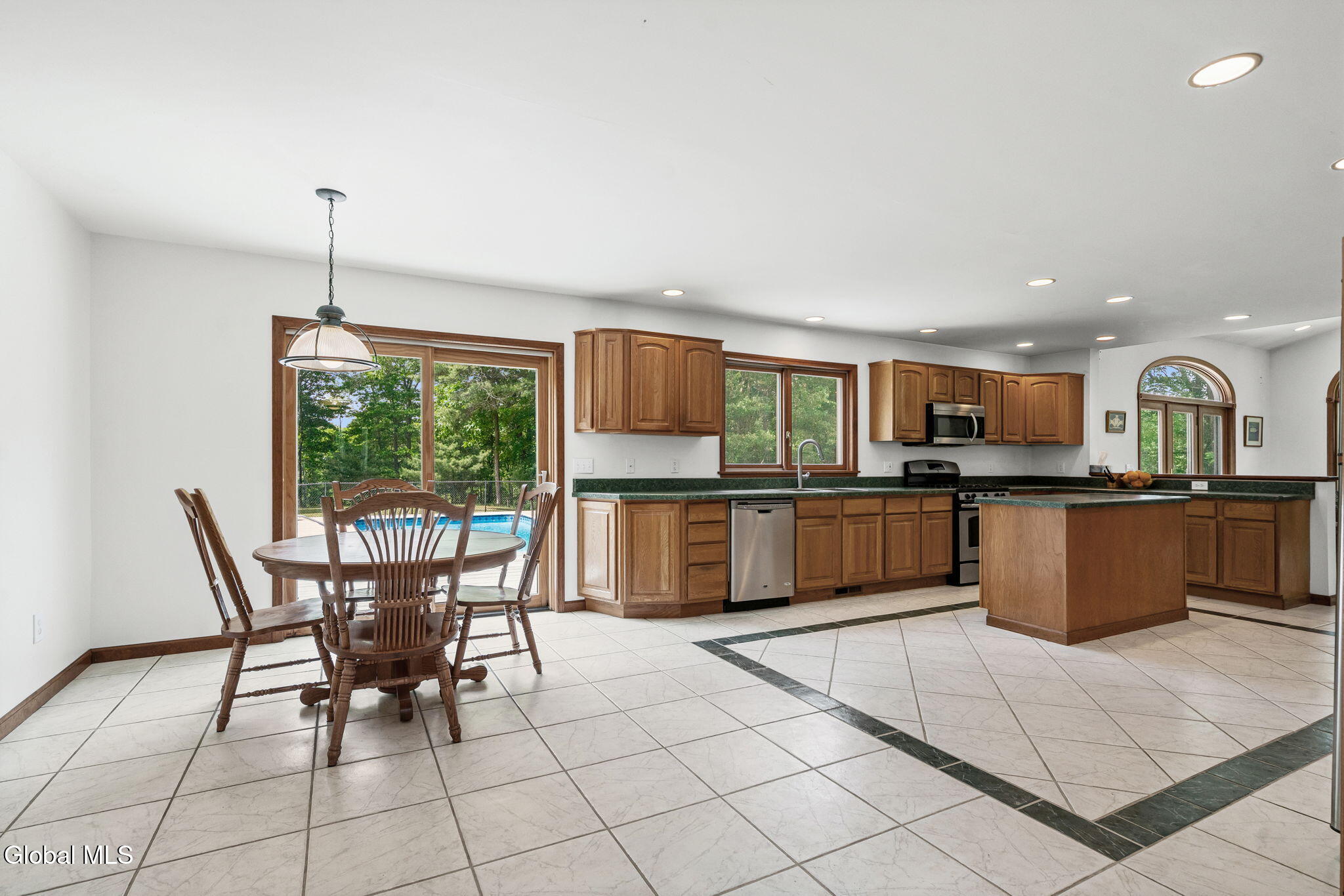 28 Victorian Drive Poestenkill NY 12140
