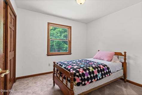 28 Victorian Drive Poestenkill NY 12140