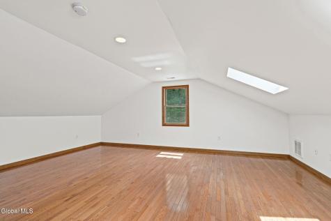 28 Victorian Drive Poestenkill NY 12140