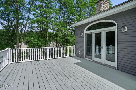 28 Victorian Drive Poestenkill NY 12140