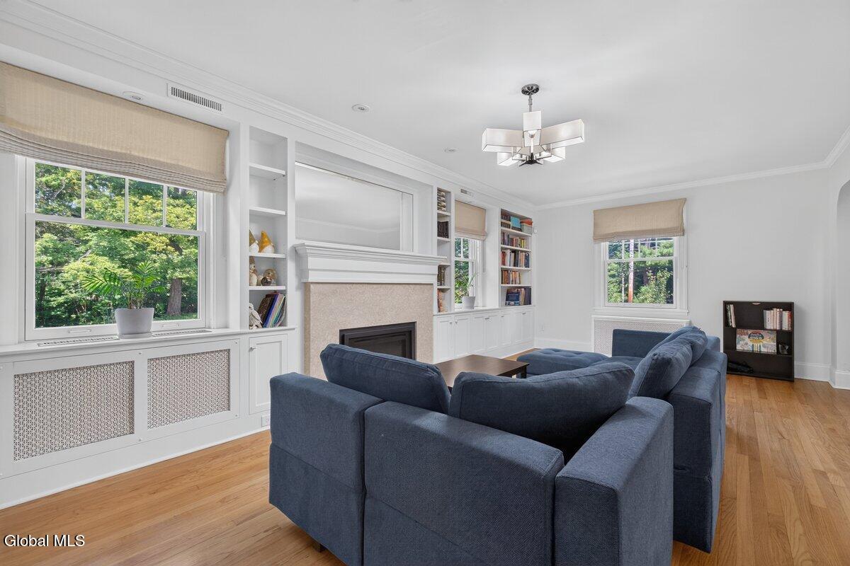 2368 Rosendale Road Niskayuna NY 12309