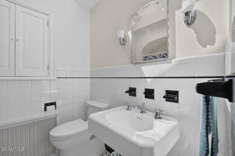 2368 Rosendale Road Niskayuna NY 12309