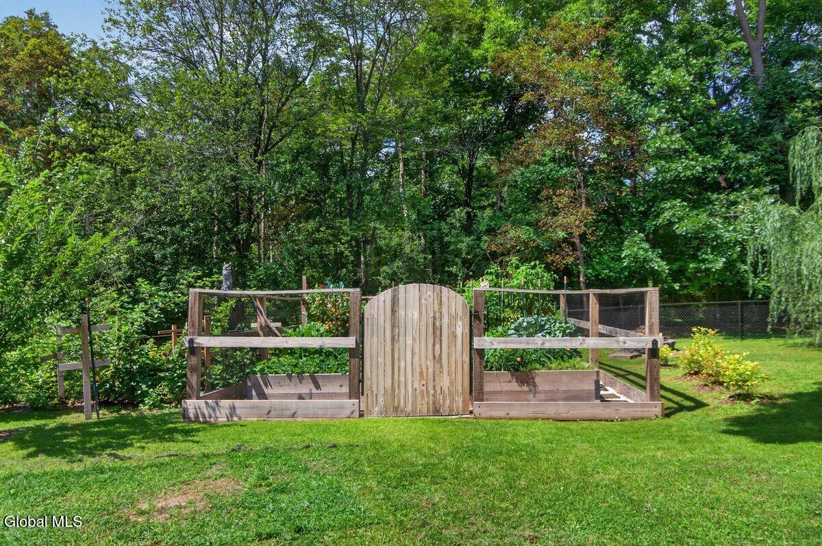 2368 Rosendale Road Niskayuna NY 12309
