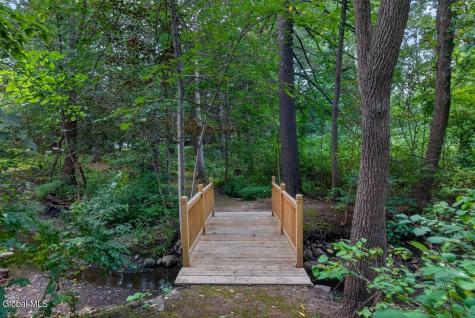 2368 Rosendale Road Niskayuna NY 12309