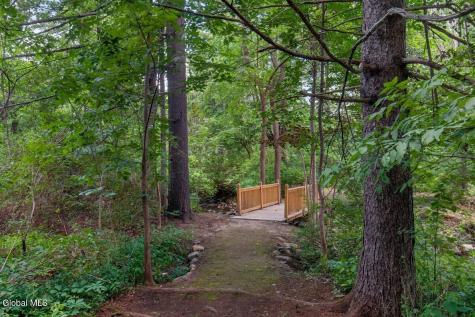 2368 Rosendale Road Niskayuna NY 12309
