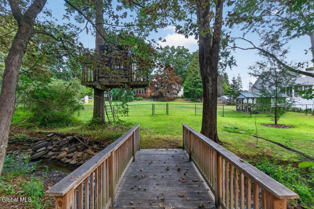 2368 Rosendale Road Niskayuna NY 12309