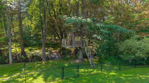 2368 Rosendale Road Niskayuna NY 12309
