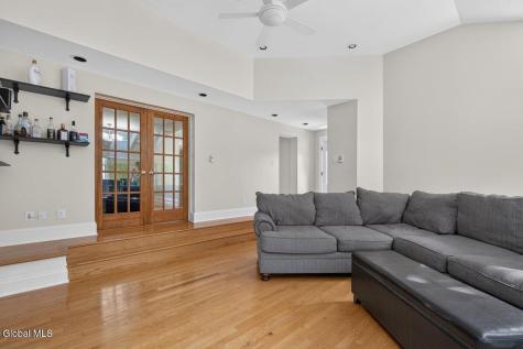 2368 Rosendale Road Niskayuna NY 12309