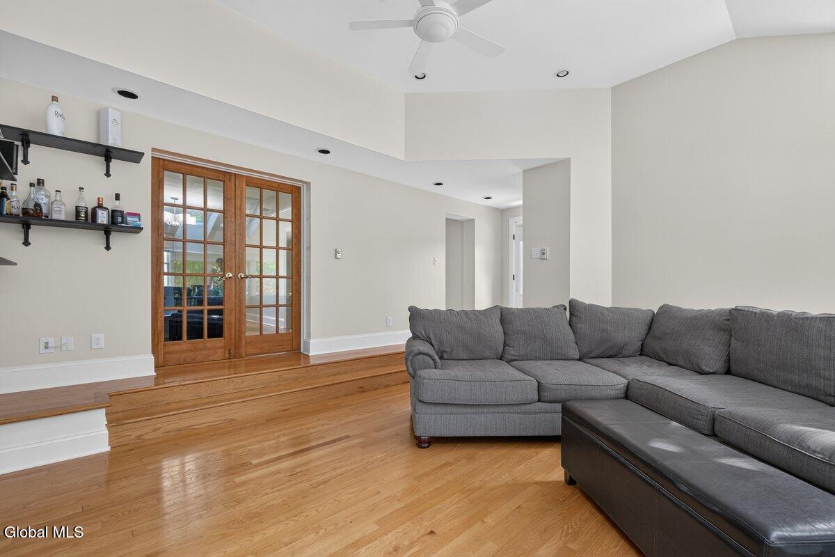 2368 Rosendale Road Niskayuna NY 12309