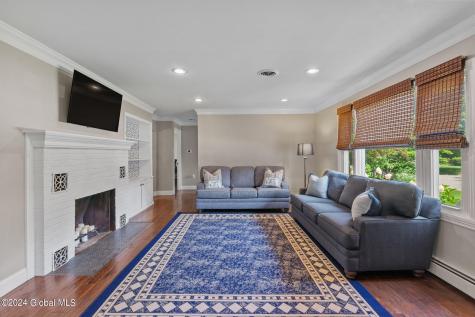 7 Elizabeth Lane Saratoga Springs NY 12866