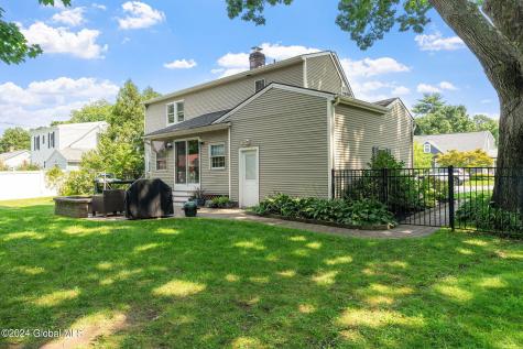7 Elizabeth Lane Saratoga Springs NY 12866