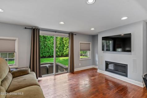 7 Elizabeth Lane Saratoga Springs NY 12866