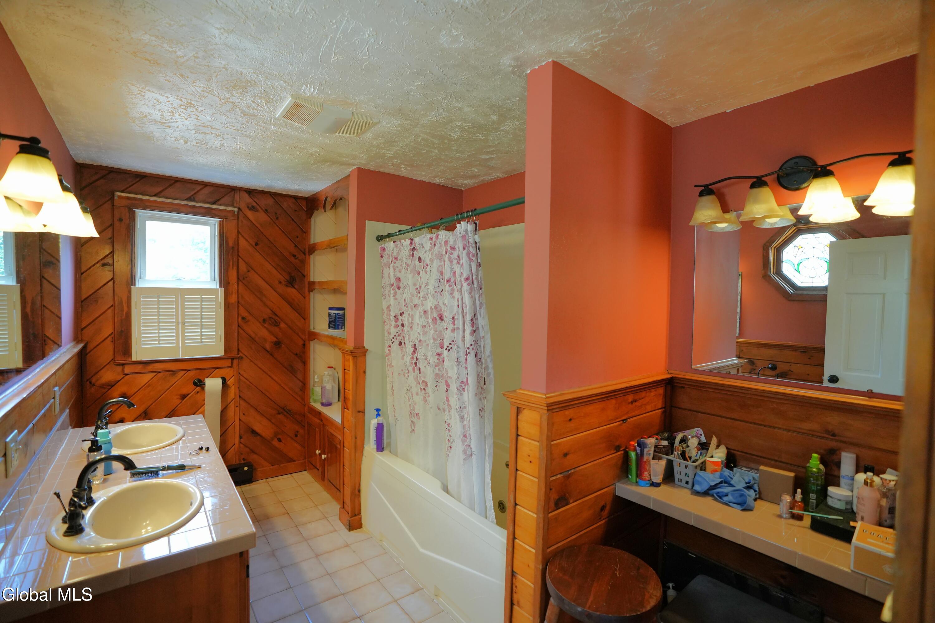342 W Fulton Street Gloversville NY 12078