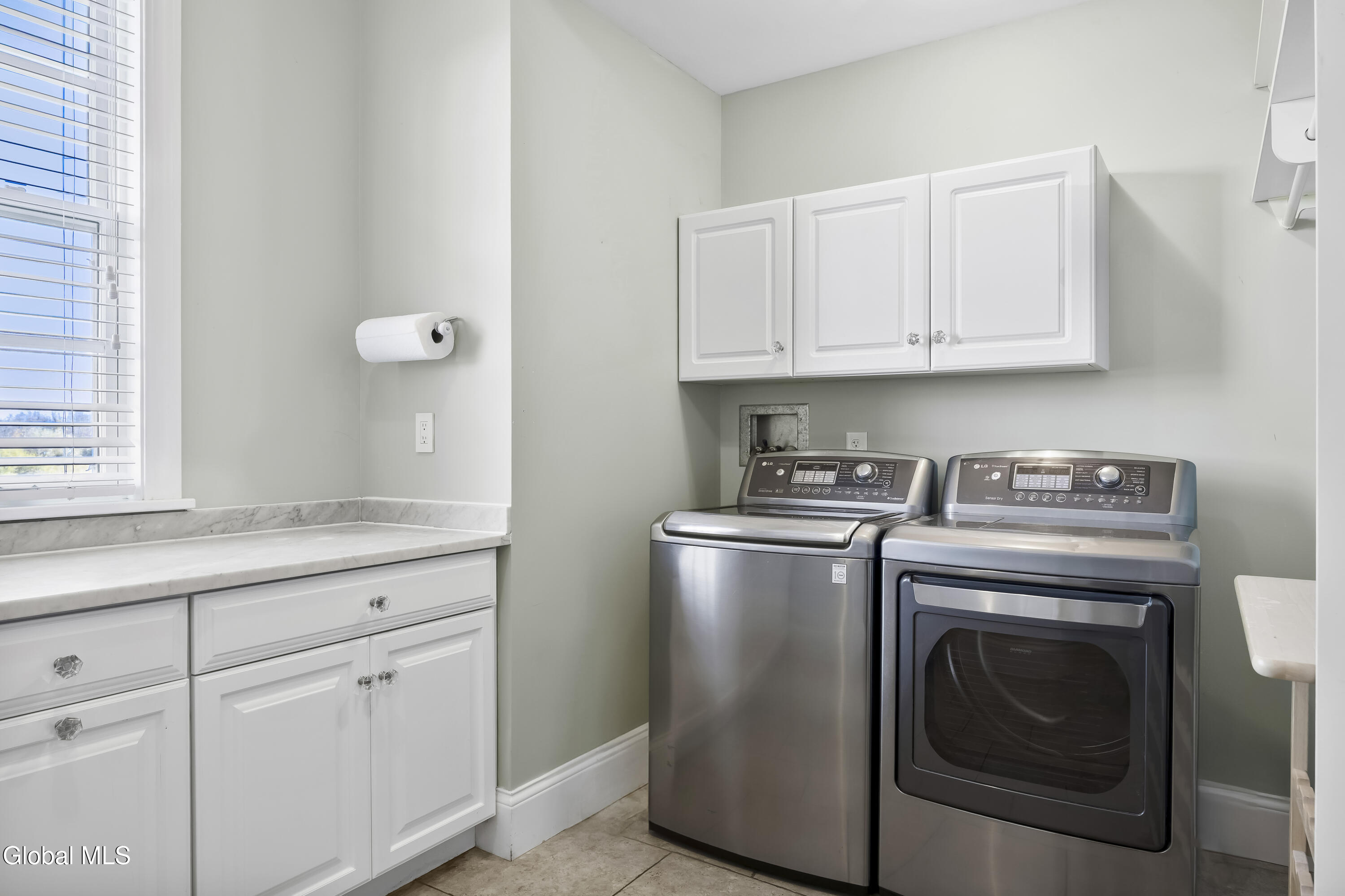 8 Pauley Ln Lane Slingerlands NY 12159