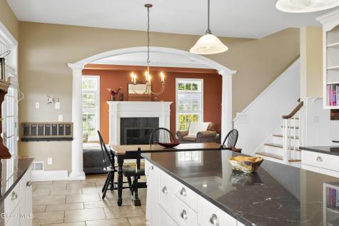 8 Pauley Ln Lane Slingerlands NY 12159