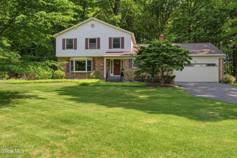 29 Stony Brook Drive Rexford NY 12148