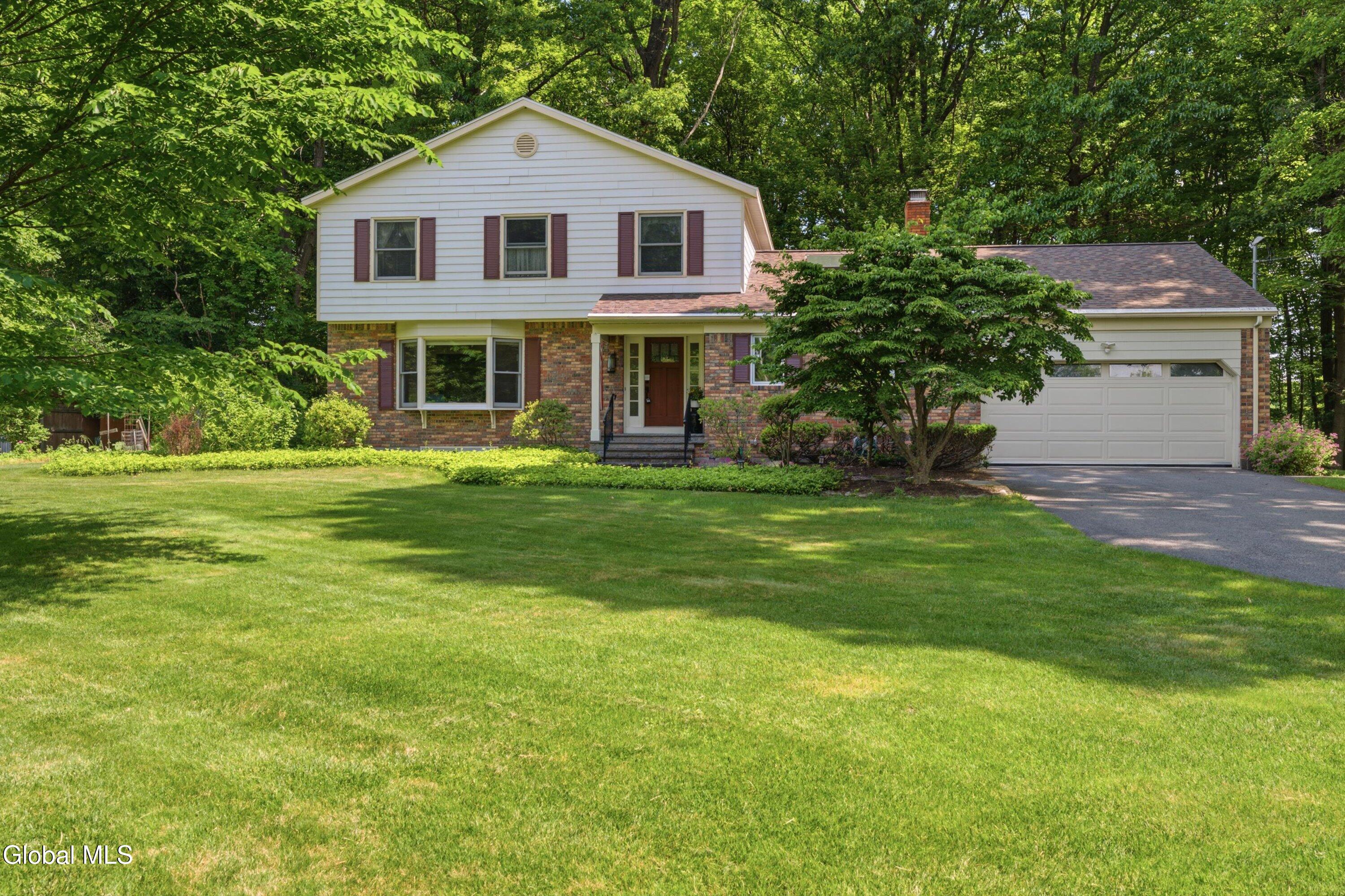 29 Stony Brook Drive Rexford NY 12148