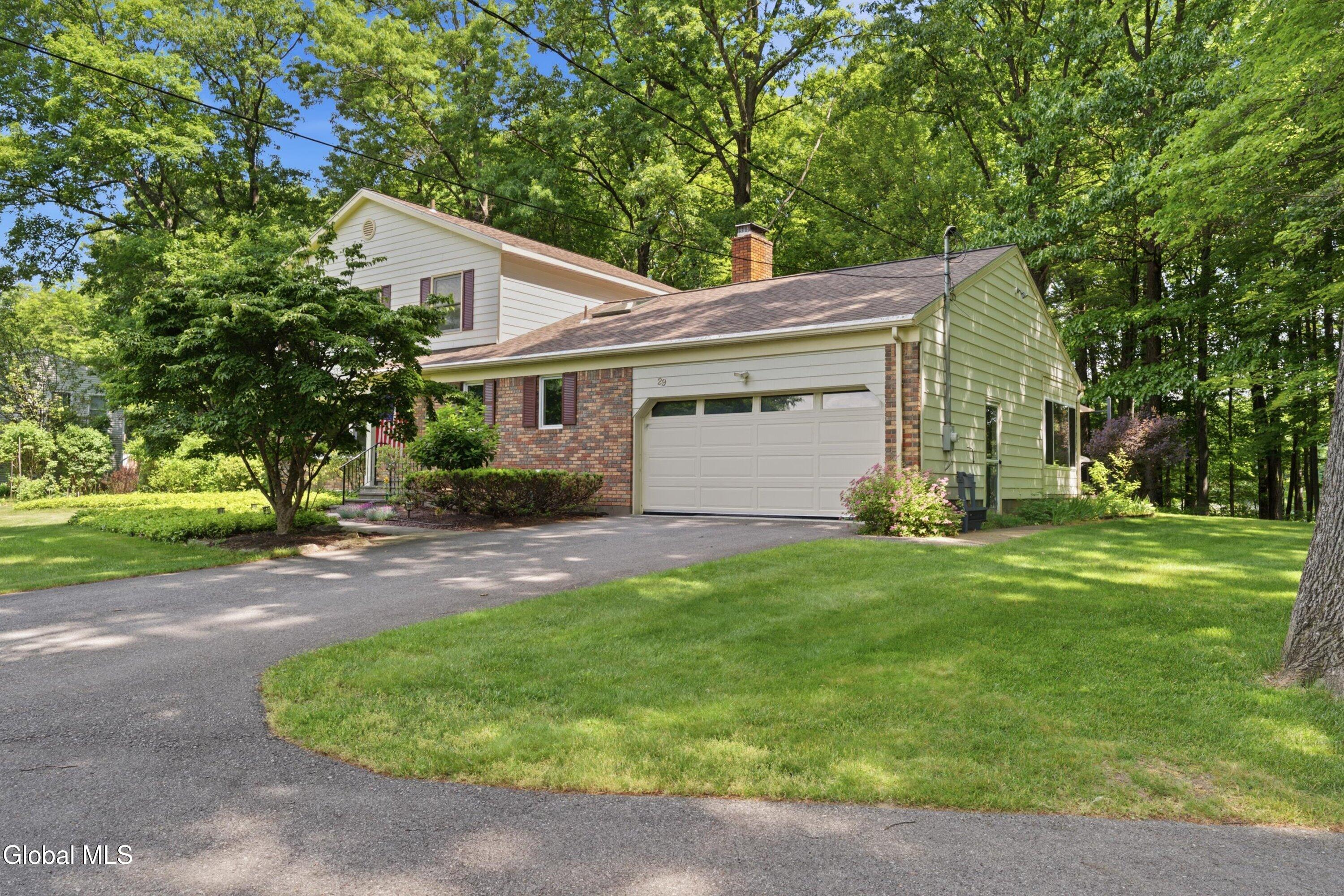 29 Stony Brook Drive Rexford NY 12148
