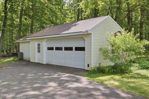 29 Stony Brook Drive Rexford NY 12148
