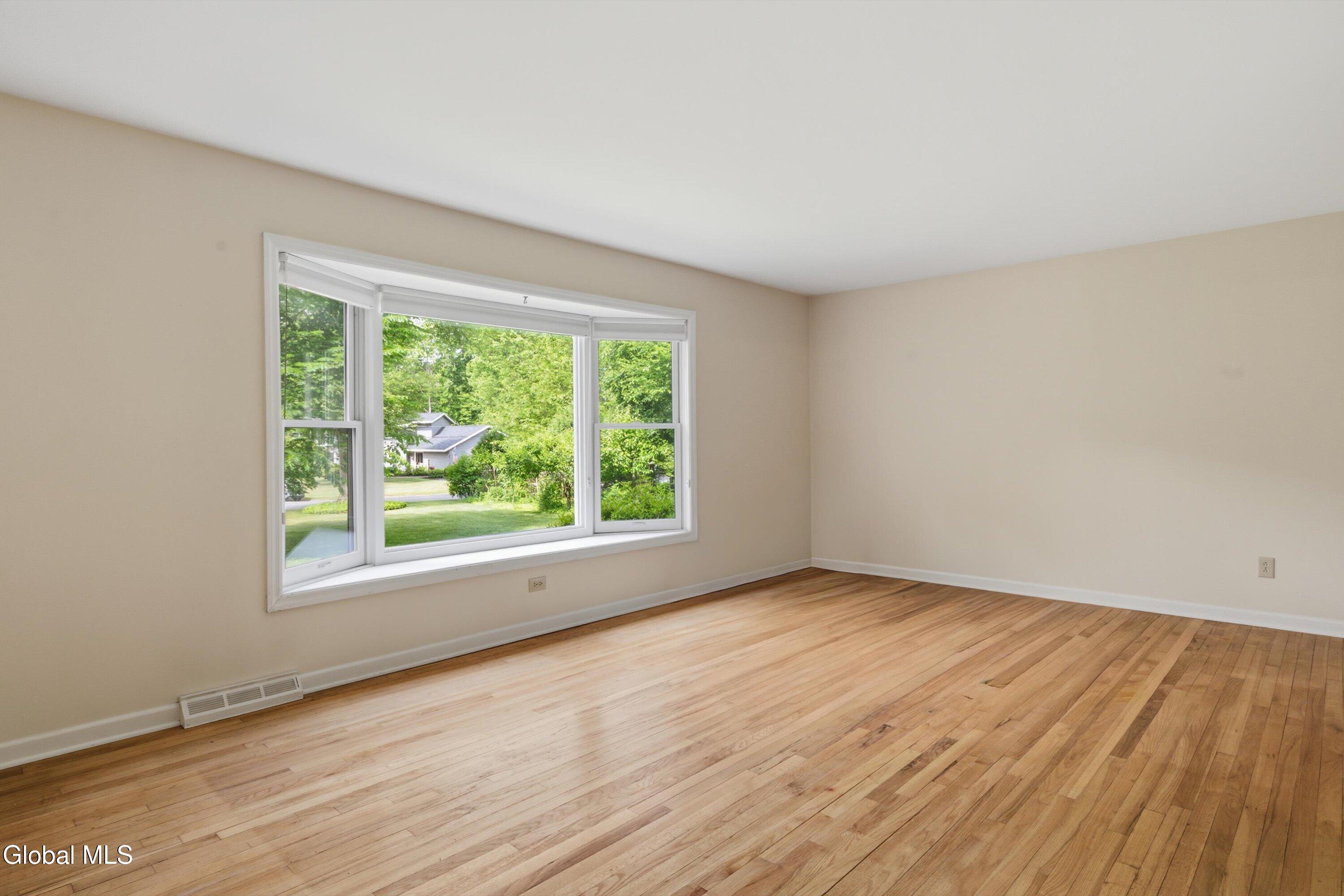 29 Stony Brook Drive Rexford NY 12148