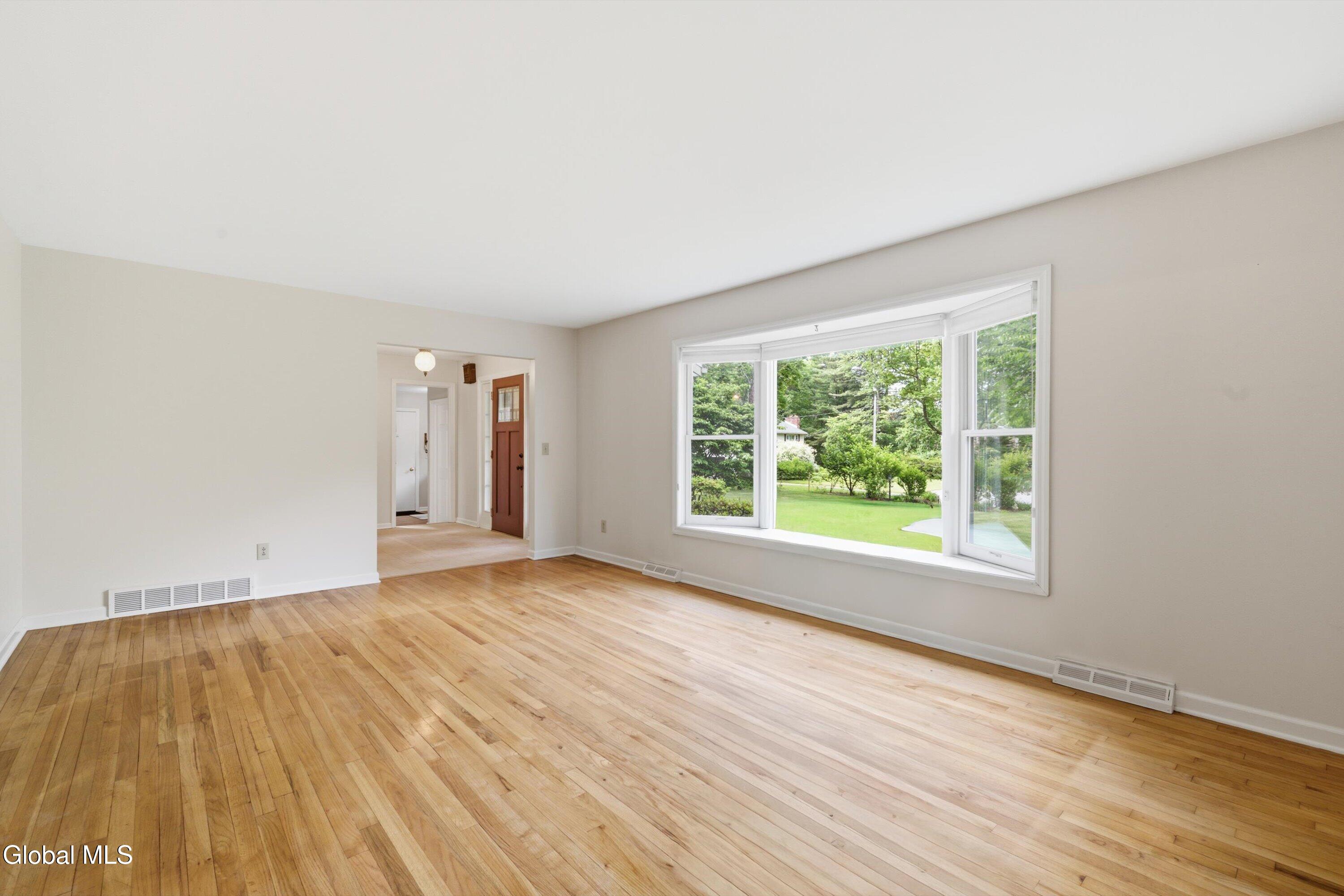 29 Stony Brook Drive Rexford NY 12148