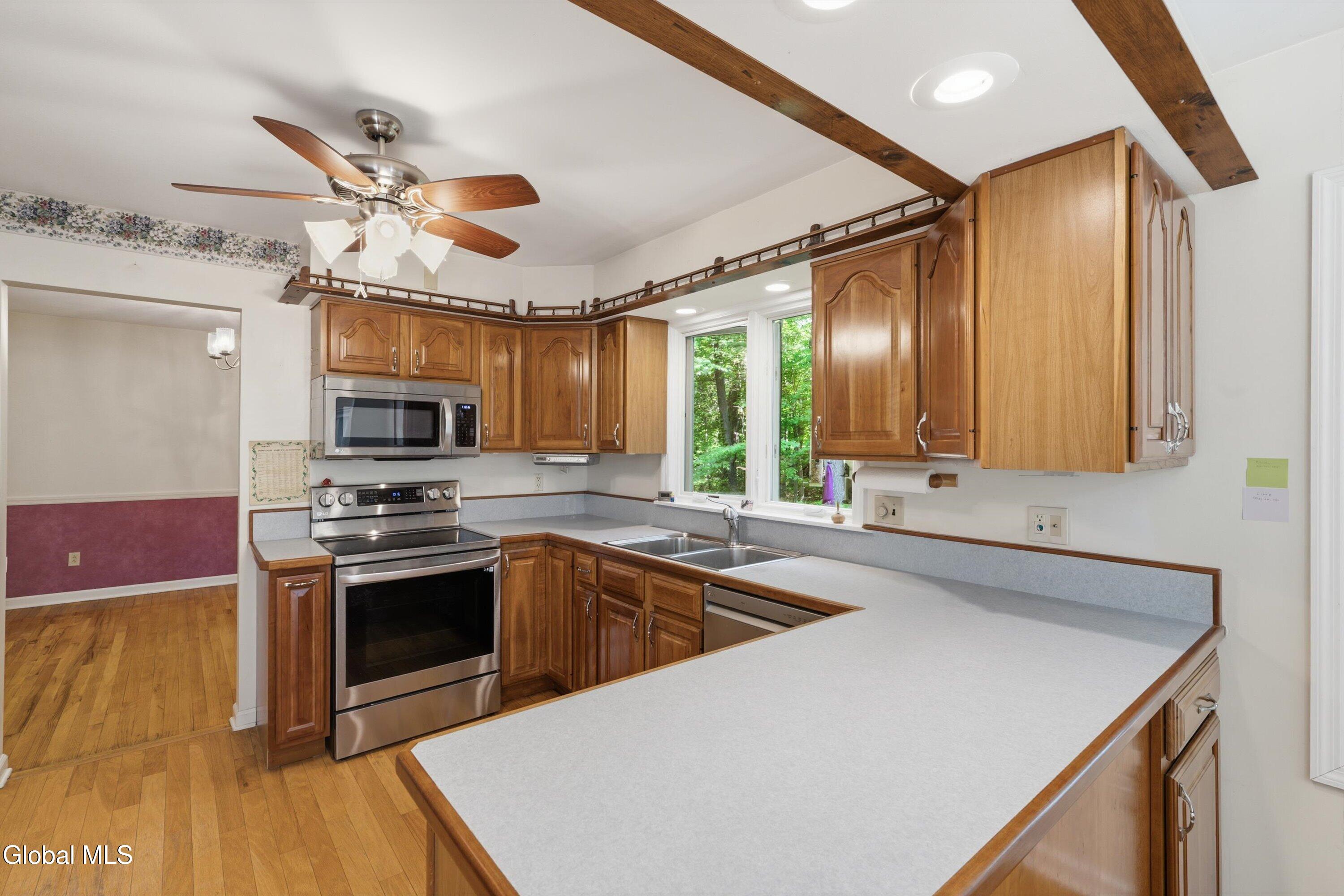 29 Stony Brook Drive Rexford NY 12148