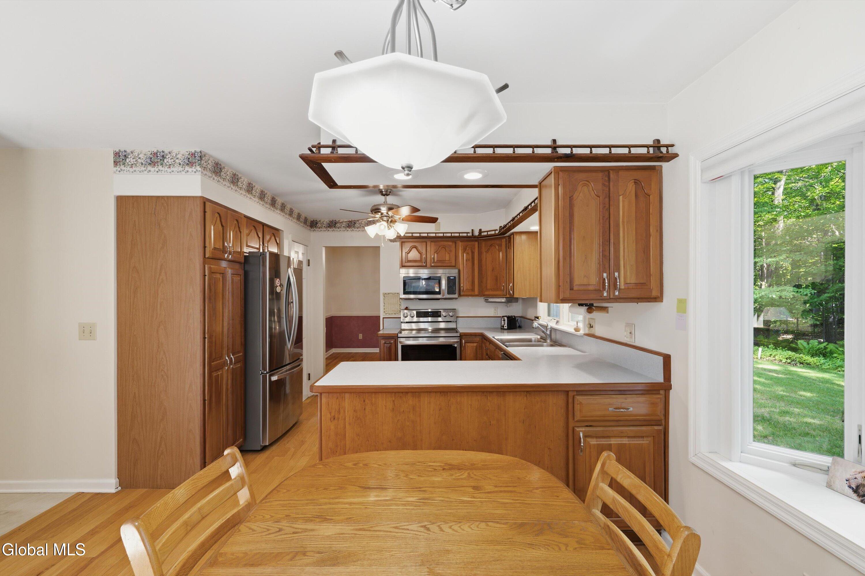 29 Stony Brook Drive Rexford NY 12148