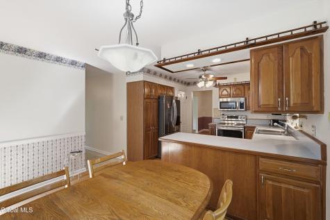 29 Stony Brook Drive Rexford NY 12148