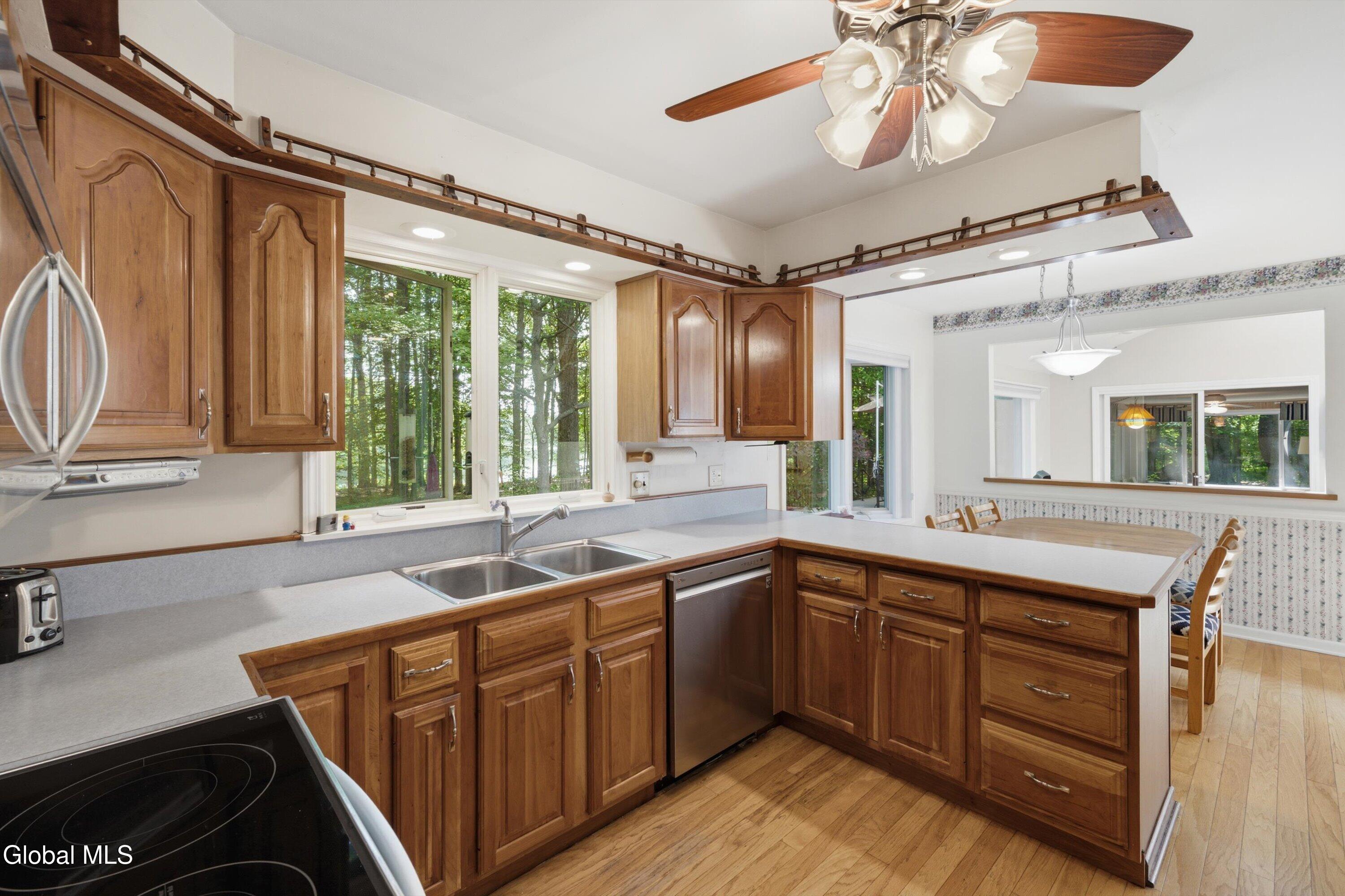 29 Stony Brook Drive Rexford NY 12148