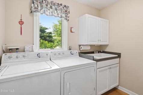 29 Stony Brook Drive Rexford NY 12148