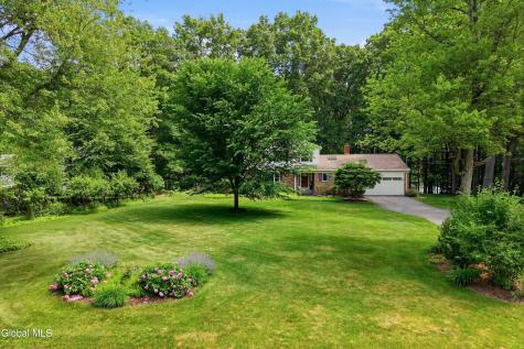29 Stony Brook Drive Rexford NY 12148