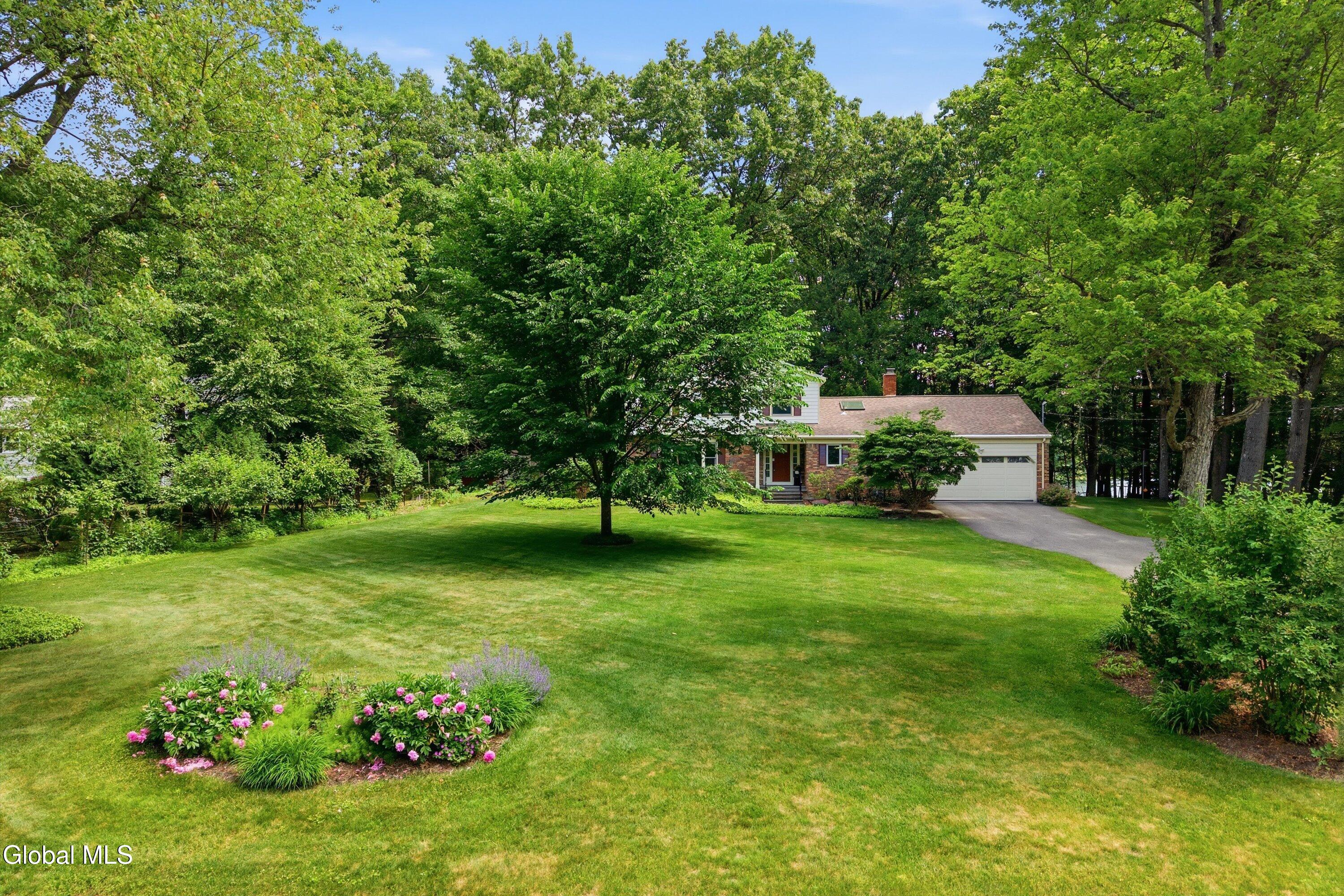 29 Stony Brook Drive Rexford NY 12148