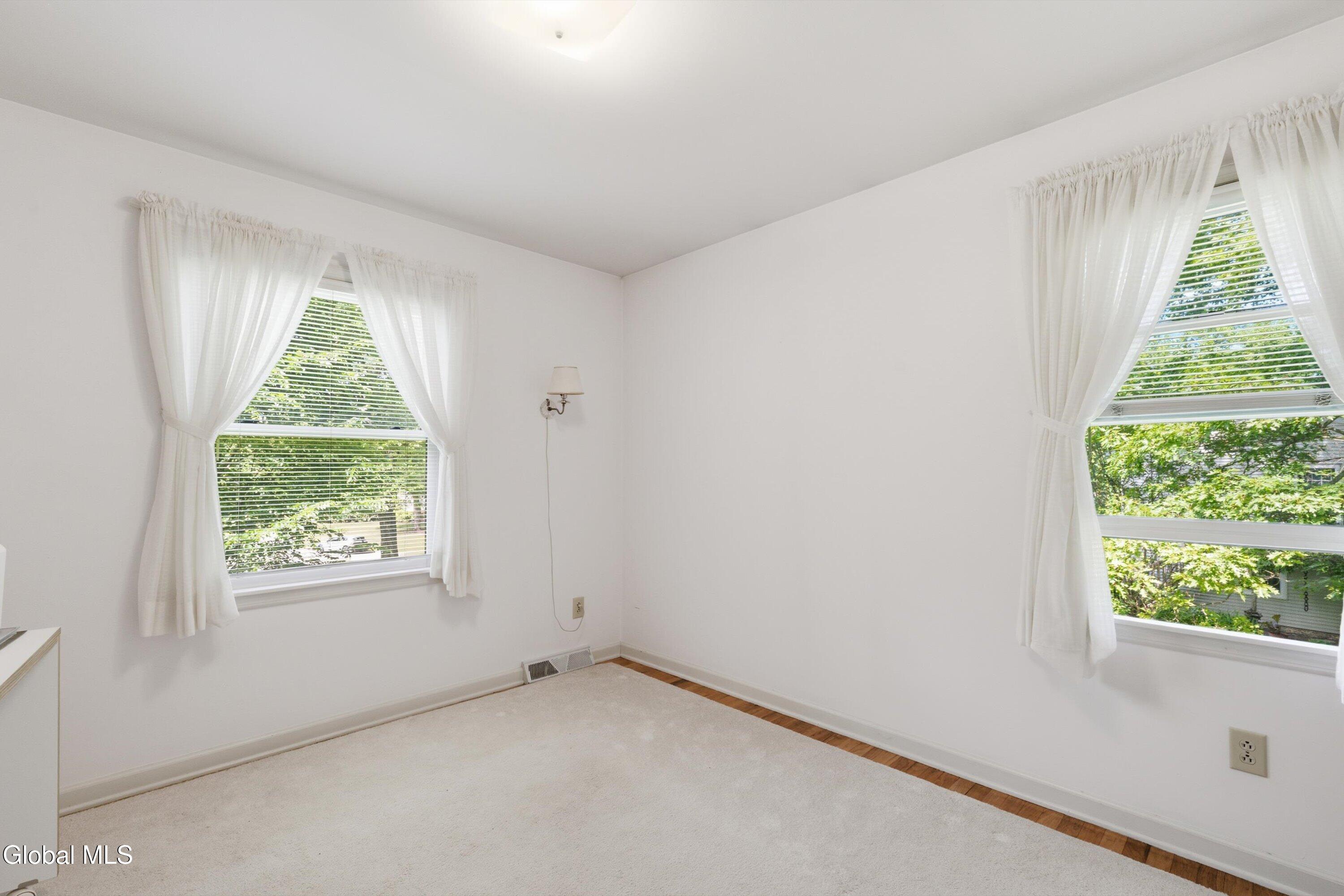 29 Stony Brook Drive Rexford NY 12148