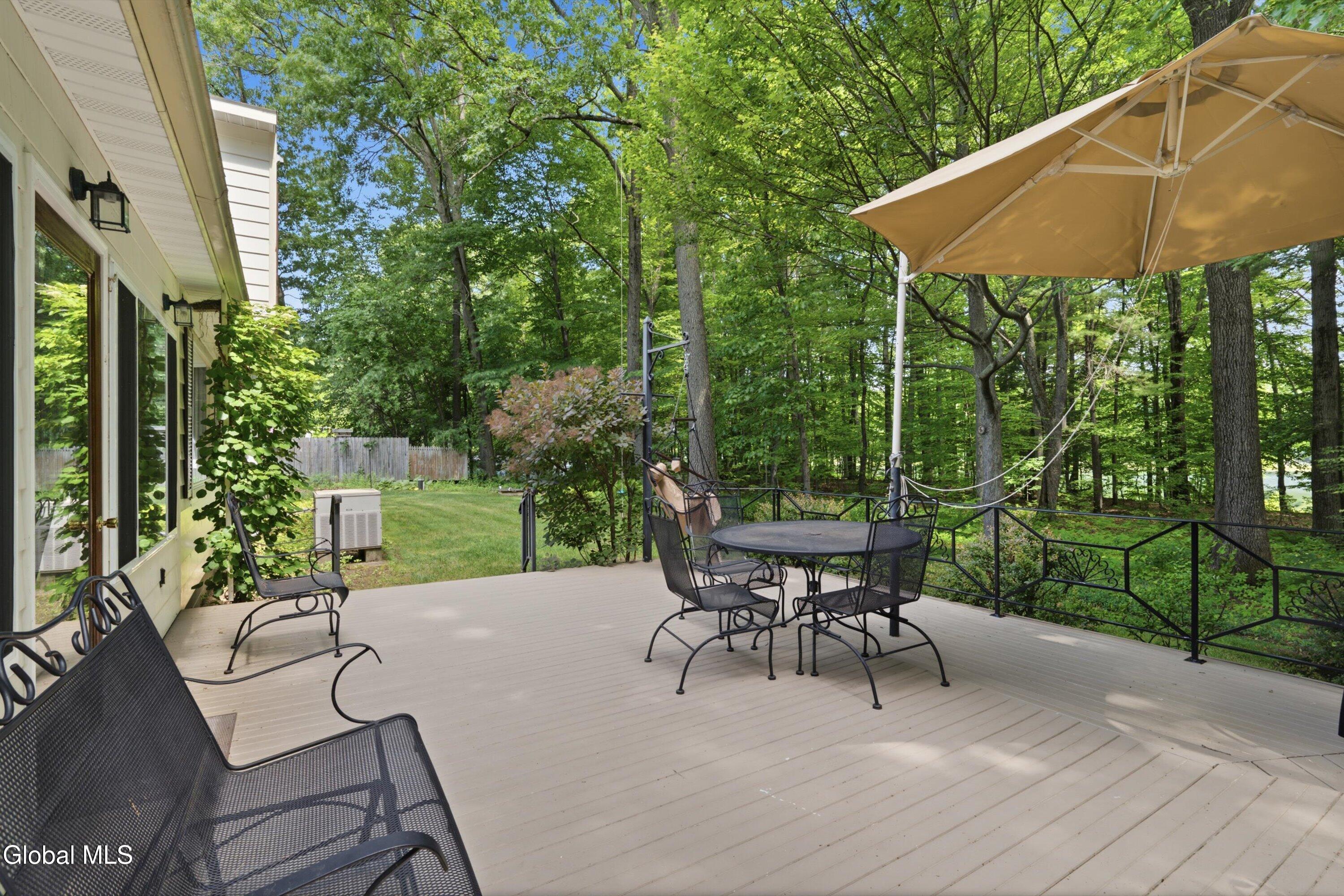 29 Stony Brook Drive Rexford NY 12148