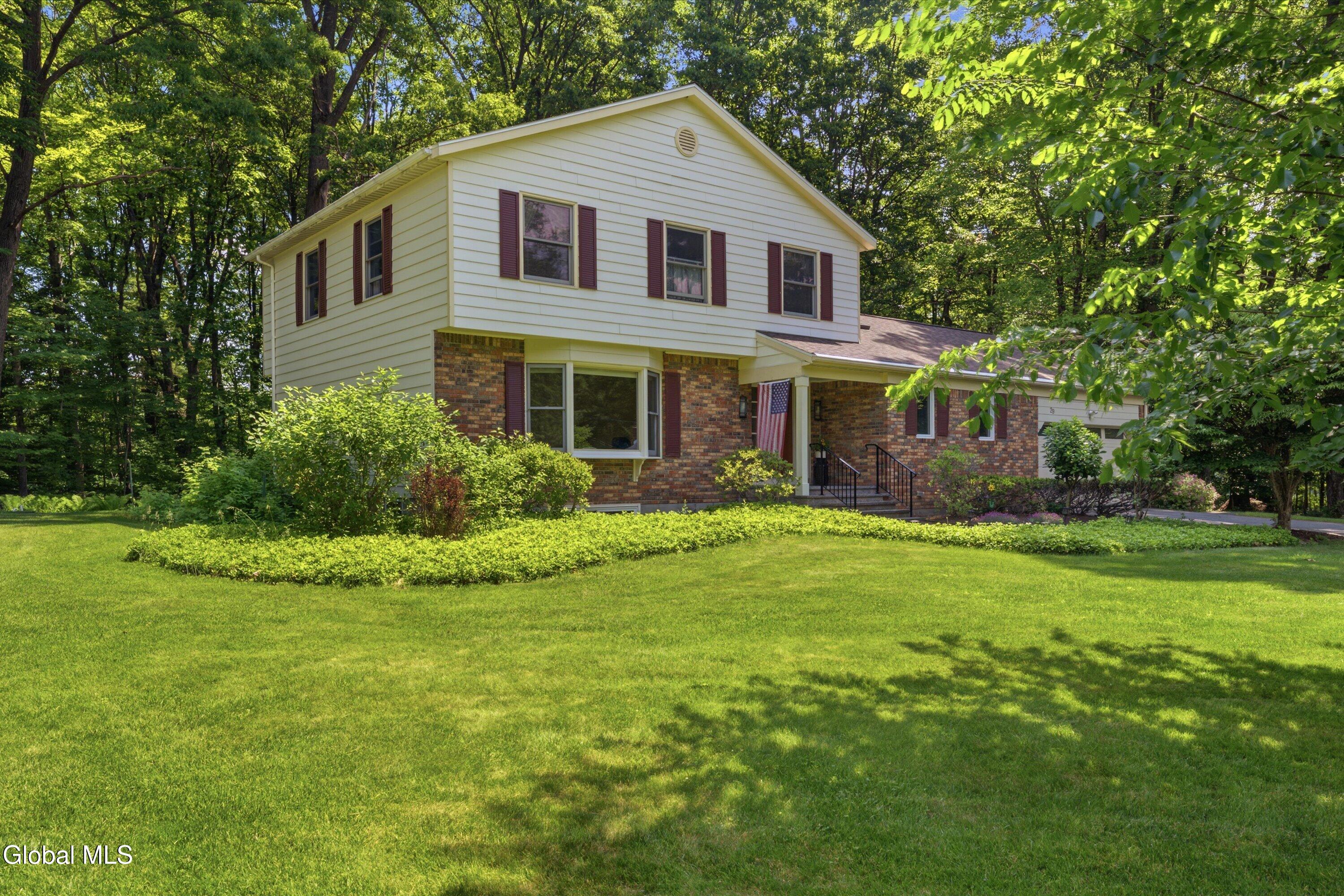 29 Stony Brook Drive Rexford NY 12148