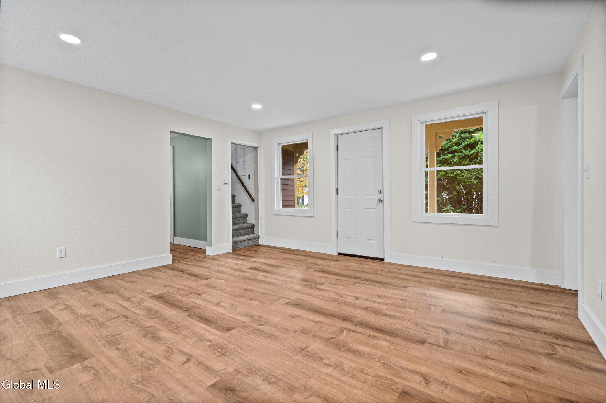 32 Elm Street Nassau NY 12123