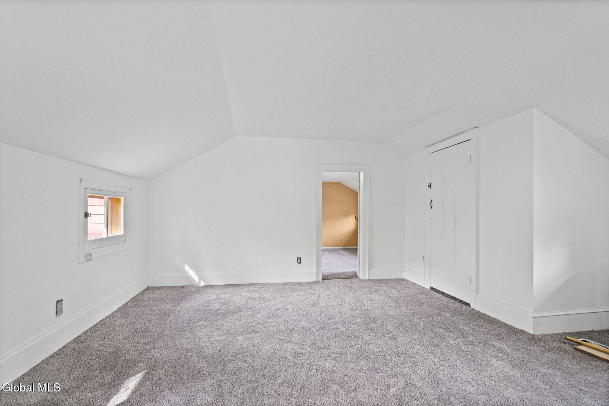 32 Elm Street Nassau NY 12123