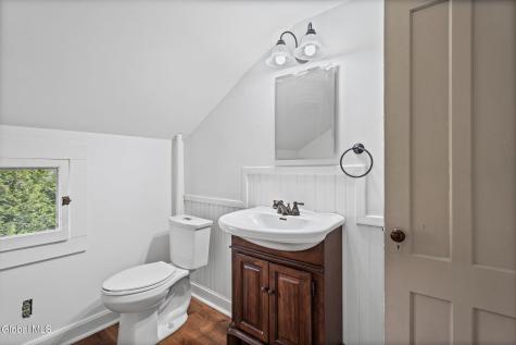 32 Elm Street Nassau NY 12123