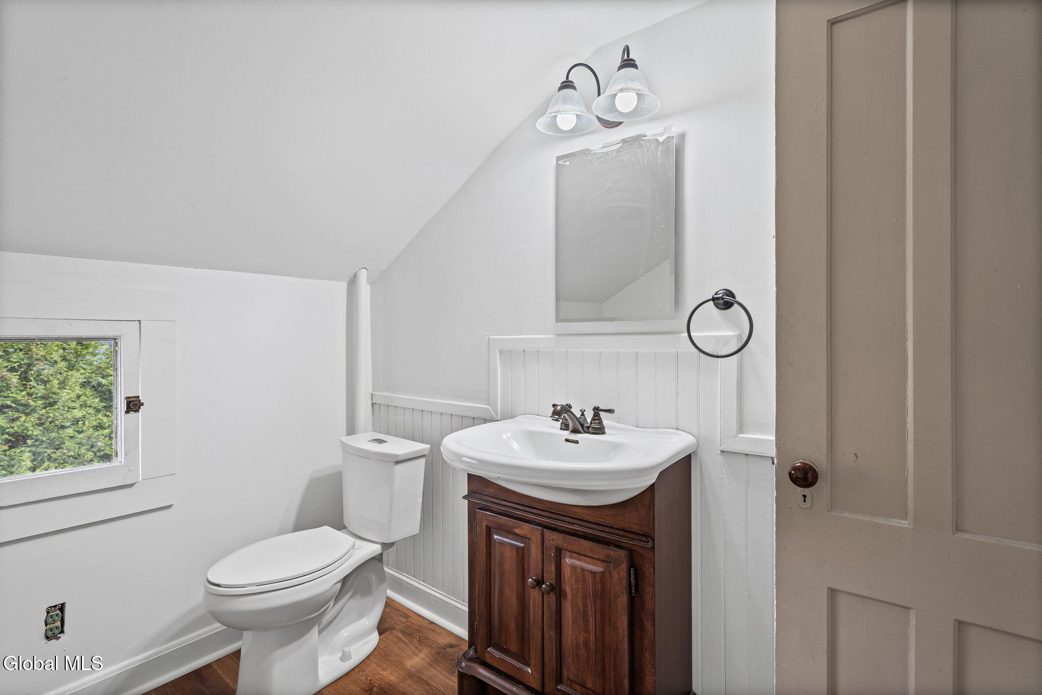 32 Elm Street Nassau NY 12123