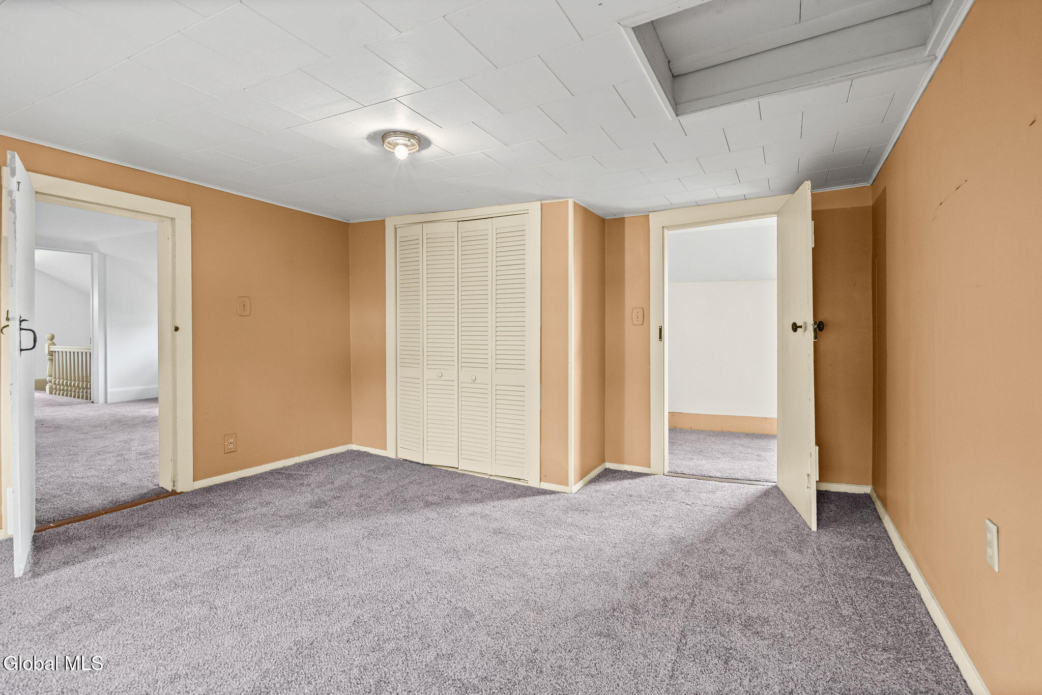 32 Elm Street Nassau NY 12123
