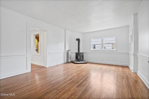 32 Elm Street Nassau NY 12123