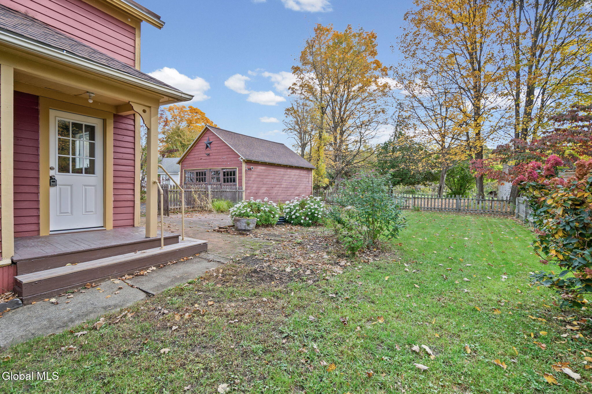 32 Elm Street Nassau NY 12123