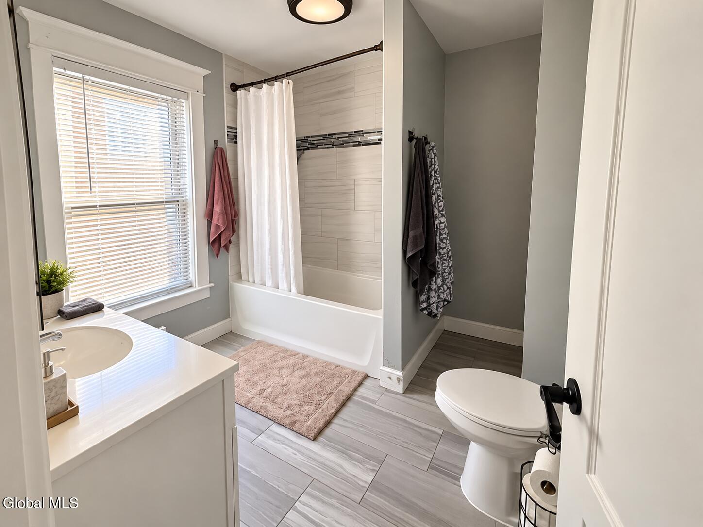 1040 Lakeview Avenue Schenectady NY 12303