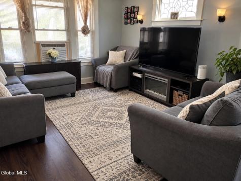 1040 Lakeview Avenue Schenectady NY 12303
