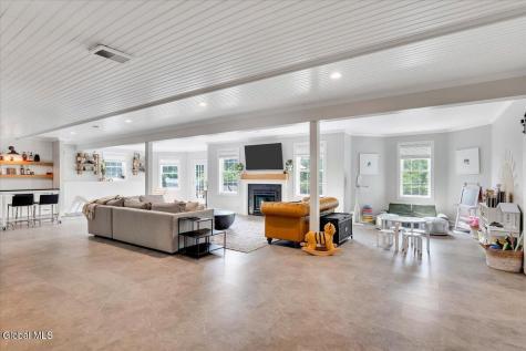 20 Denhelder Drive Ballston Lake NY 12019