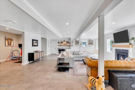 20 Denhelder Drive Ballston Lake NY 12019