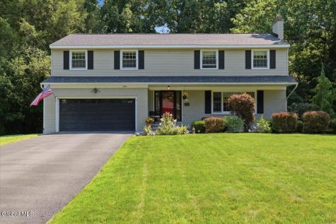 1354 Rowe Road Niskayuna NY 12309